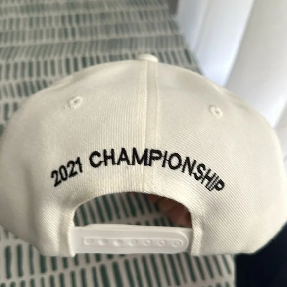 Hat - Picture 3 of 3